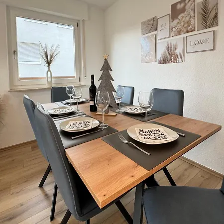 3 Zimmer Apartment, 80 Qm, Ruhig Und Zentrumsnah, Max 5 Pers, Balkon, Garage, Internet 300 Mbit Sindelfingen Exterior photo