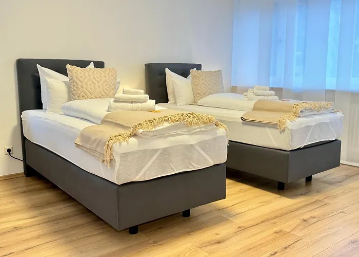 3 Zimmer Apartment, 80 Qm, Ruhig Und Zentrumsnah, Max 5 Pers, Balkon, Garage, Internet 300 Mbit