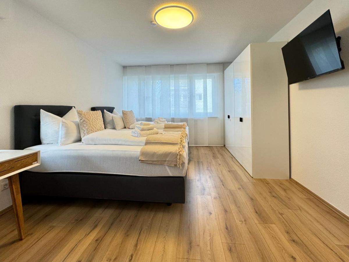 Apartment 3 Apartment, 80 Qm, Ruhig Und Zentrumsnah, Max 5 Pers, Balkon, Garage, Internet 300 Mbit Sindelfingen