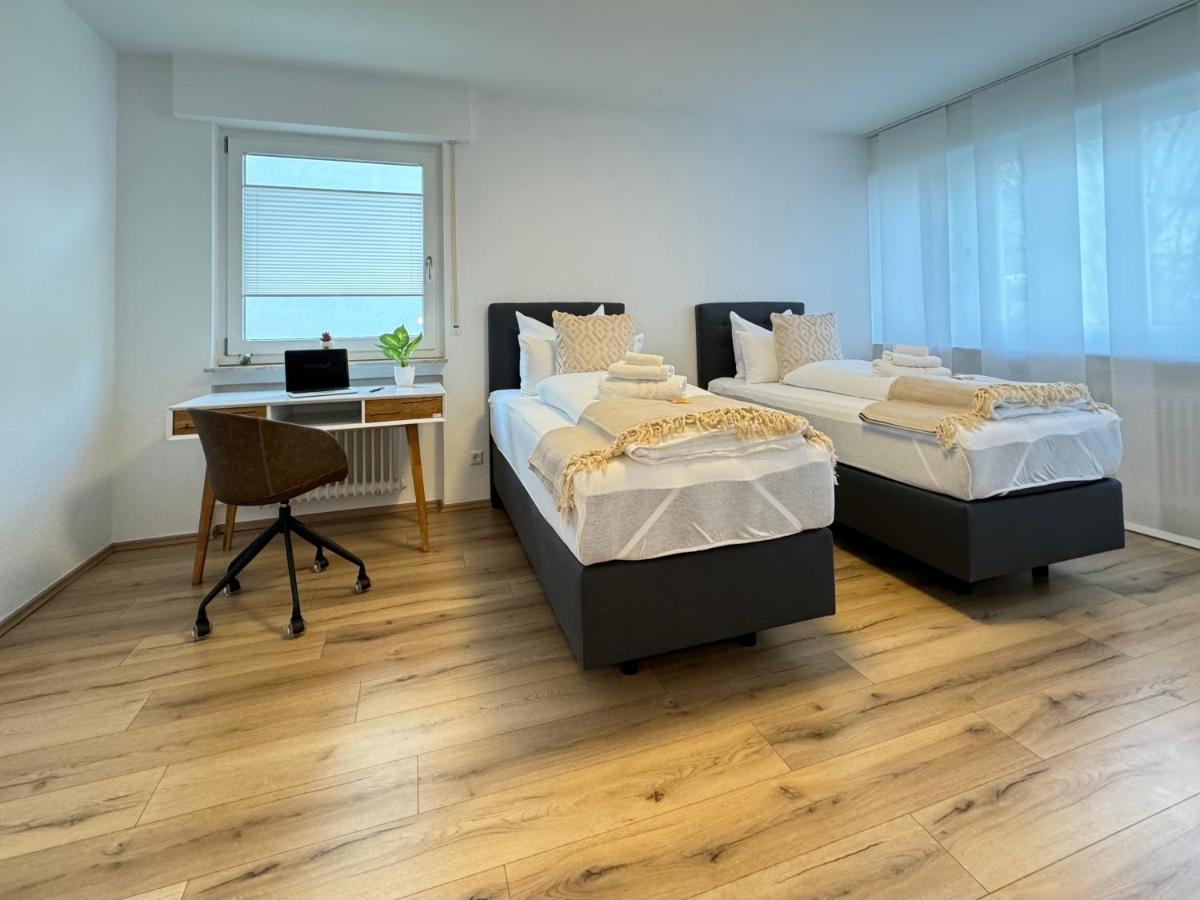 3 Apartment, 80 Qm, Ruhig Und Zentrumsnah, Max 5 Pers, Balkon, Garage, Internet 300 Mbit Sindelfingen