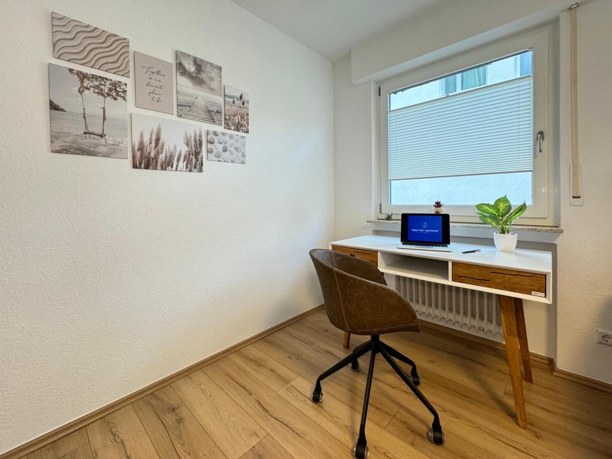3 Apartment, 80 Qm, Ruhig Und Zentrumsnah, Max 5 Pers, Balkon, Garage, Internet 300 Mbit * Sindelfingen